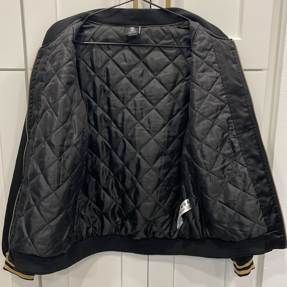 NBA UNK Chicago Bulls Black and Gold Bomber Jacket - Picture 8 of 16